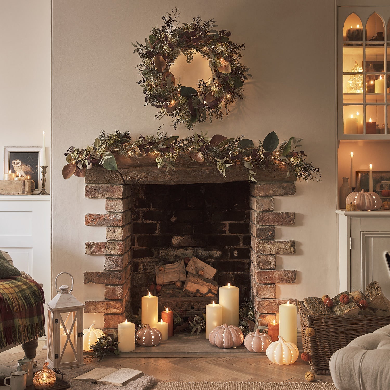 Pre Lit Autumn & Christmas Wreath & Garland