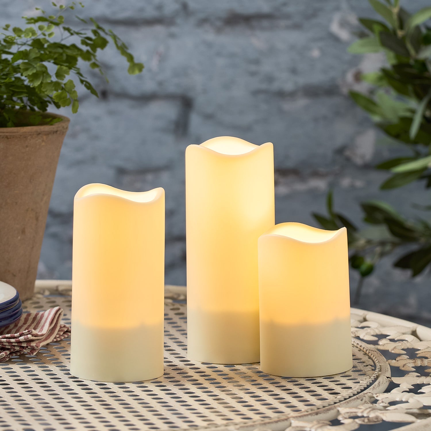LED Solar Pillar Candle Trio