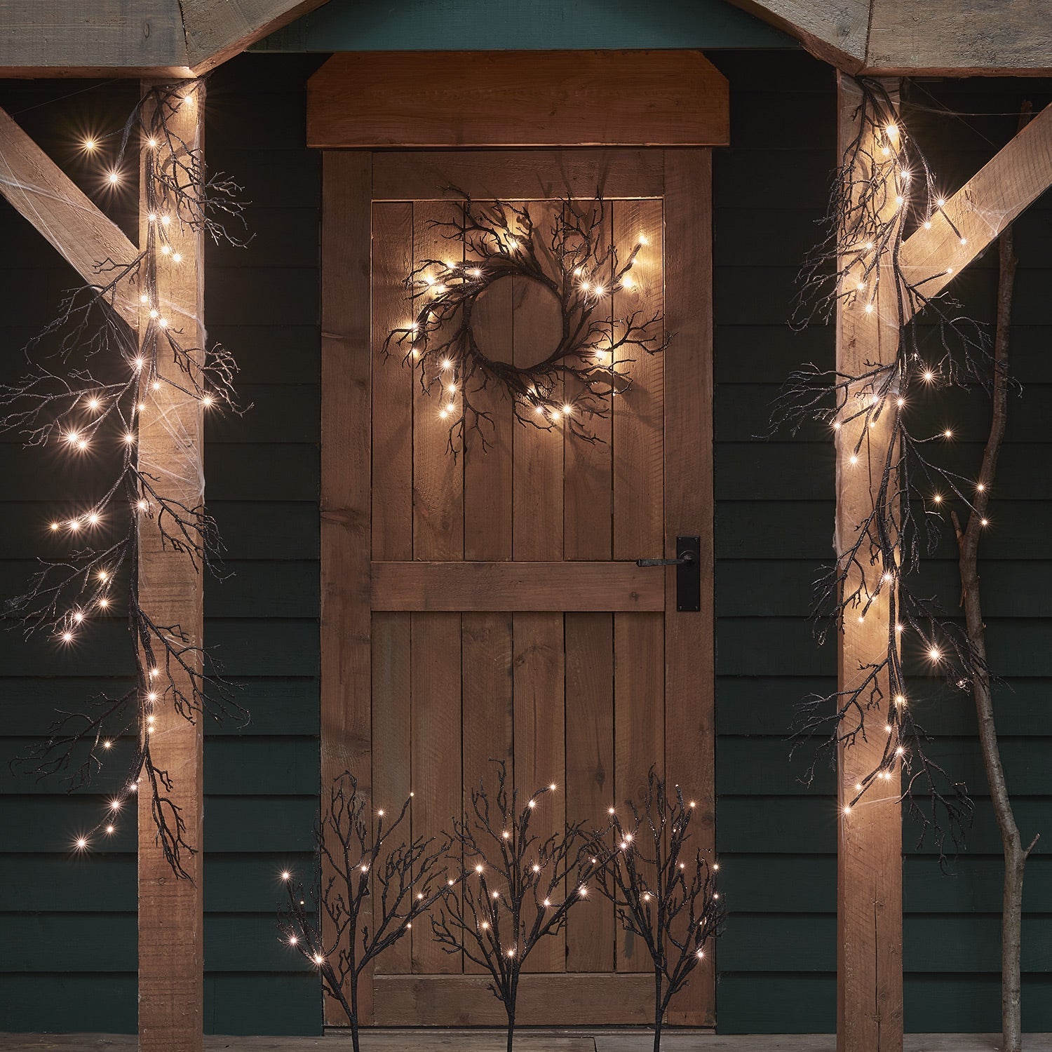 Pre Lit Black Glitter Halloween Wreath, Garland & Stake Lights