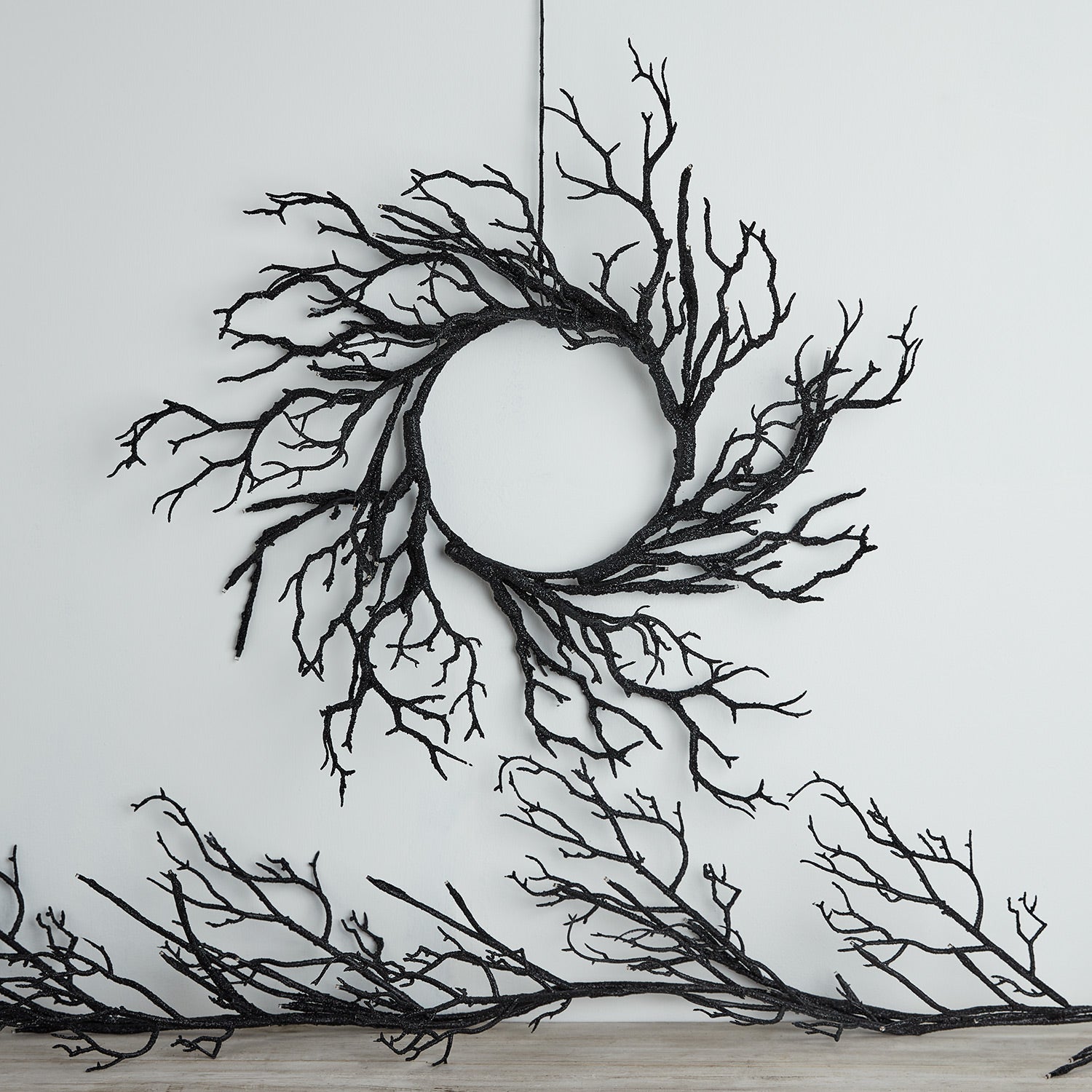 Pre Lit Black Glitter Halloween Wreath & Garland