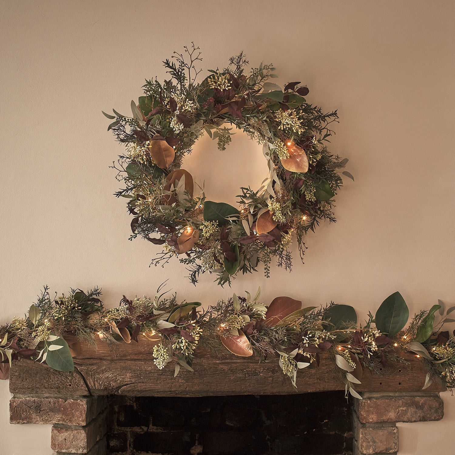 Pre Lit Autumn & Christmas Wreath & Garland