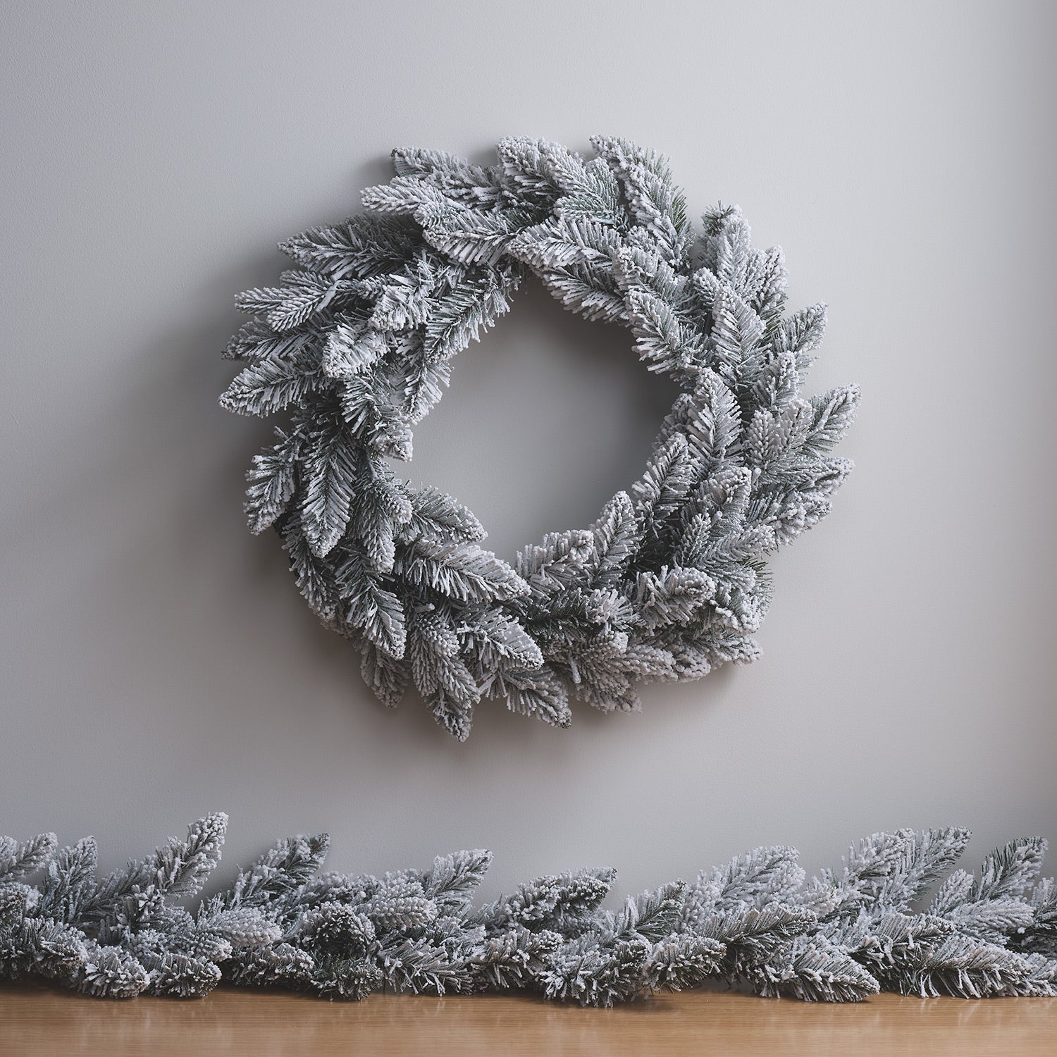 Pre Lit Snowy Christmas Wreath & Garland