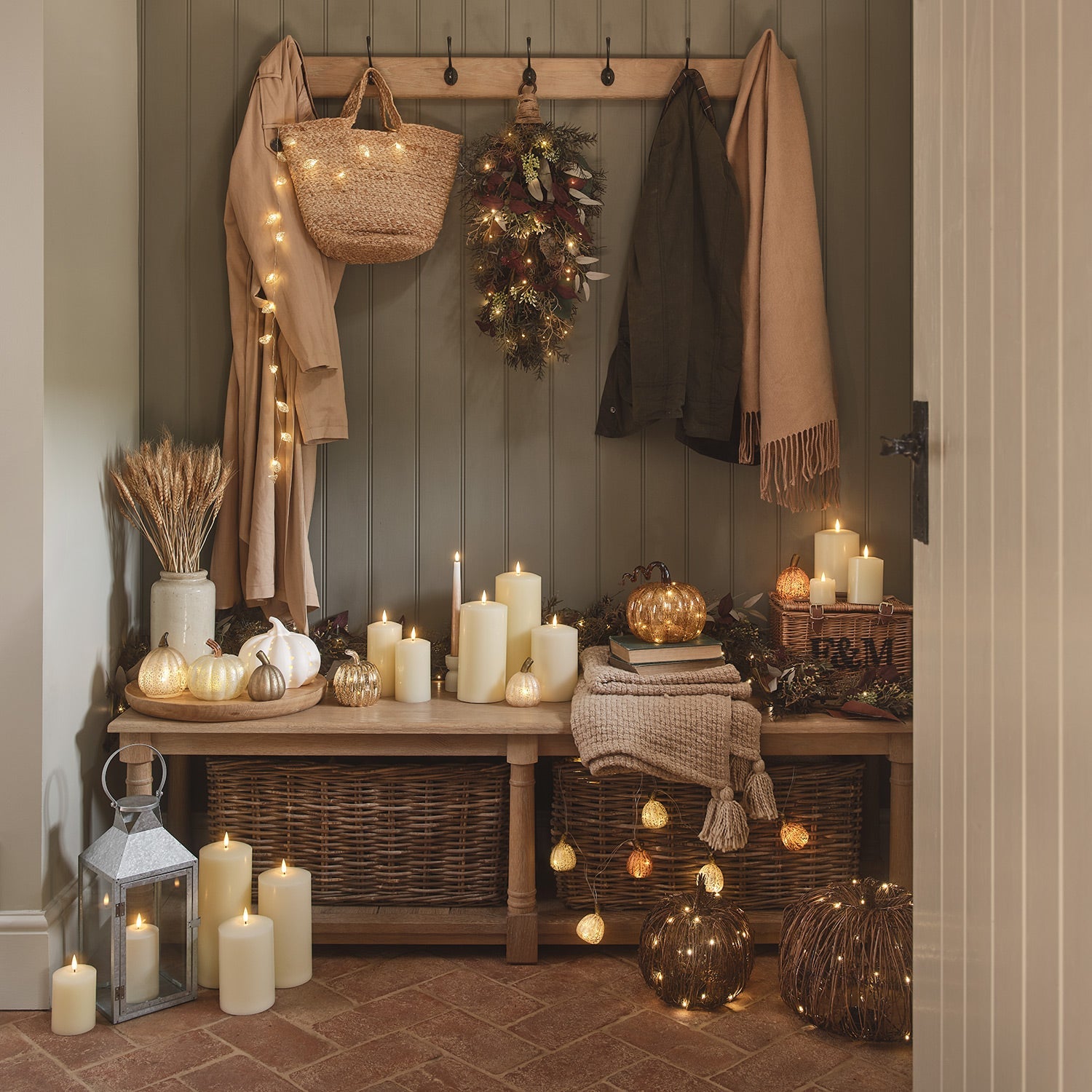 Pre Lit Autumn Winter Wreath & Bough