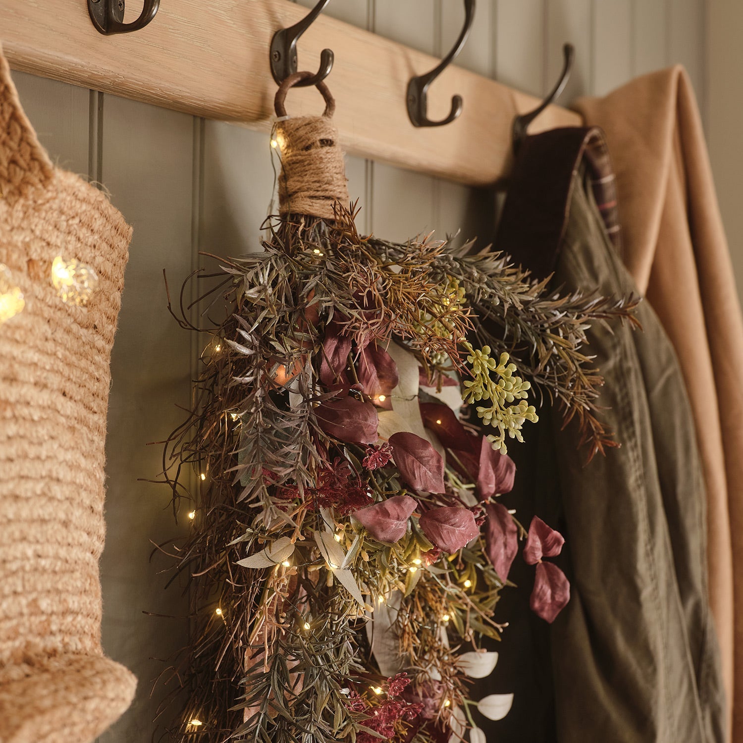 Pre Lit Autumn Winter Wreath & Bough