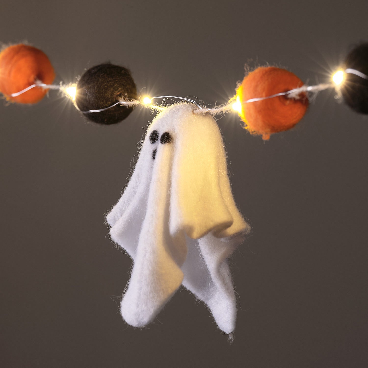 Felt Ghost LED Halloween Garland