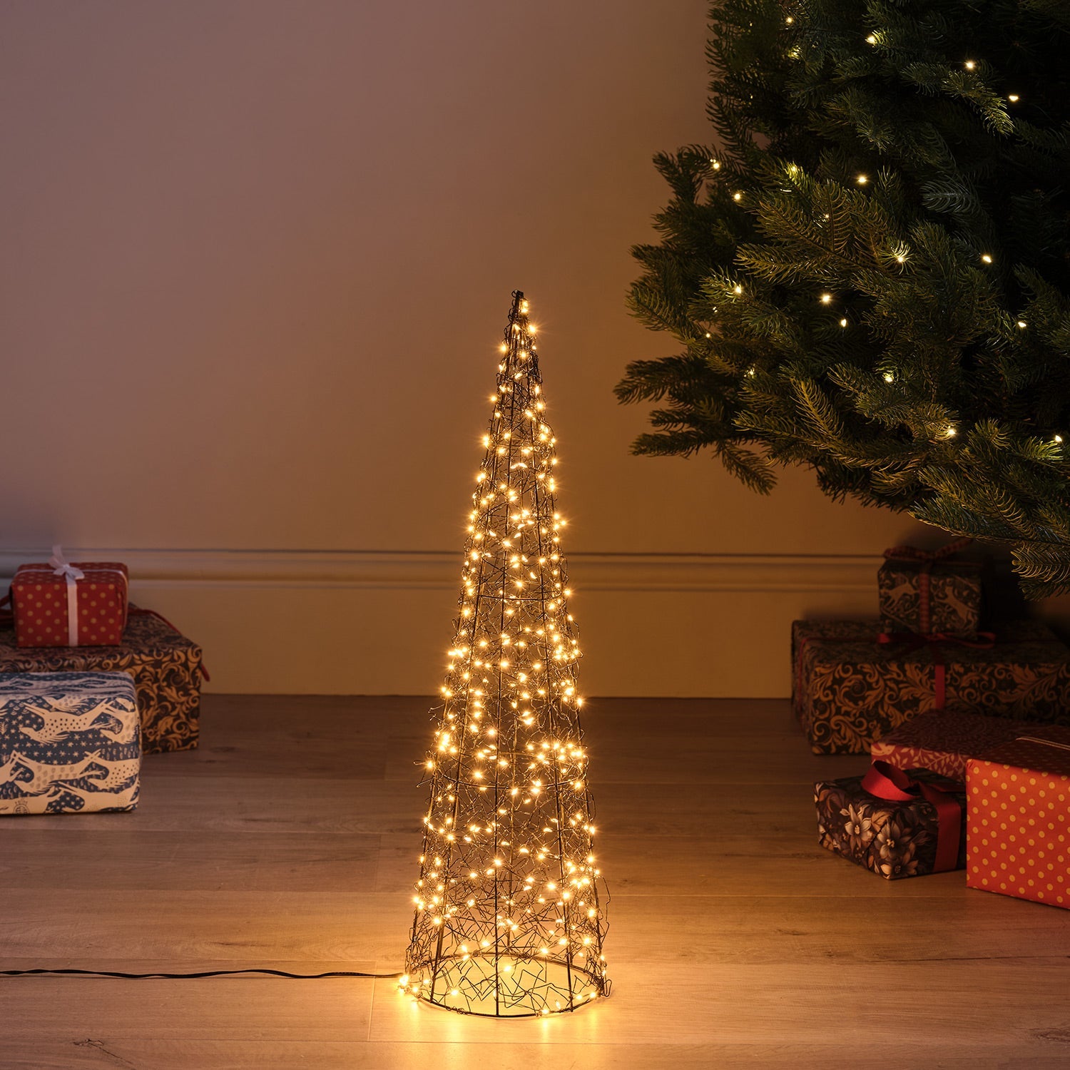 60cm Warm White Micro LED Wire Cone