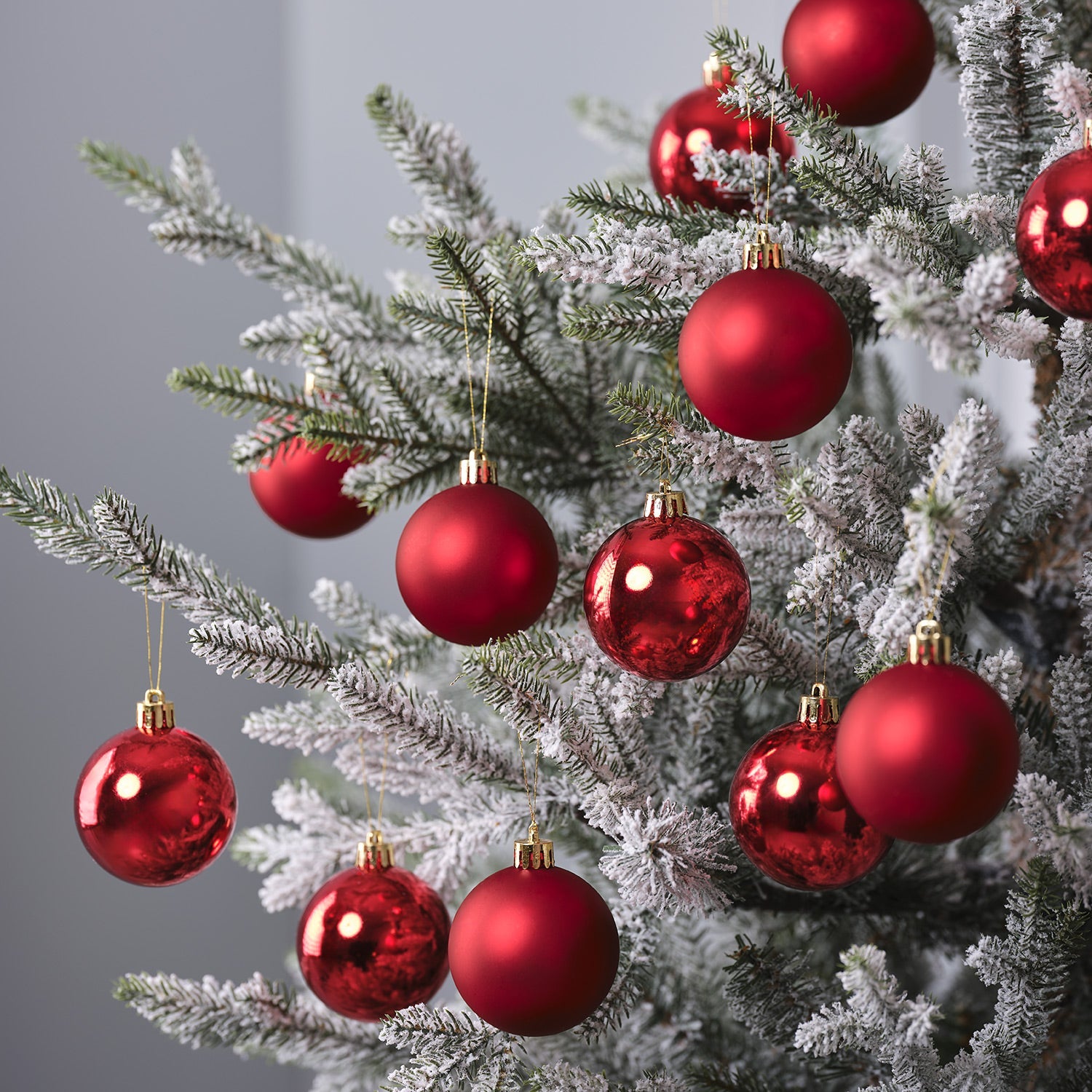 Set of 12 Red Christmas Baubles