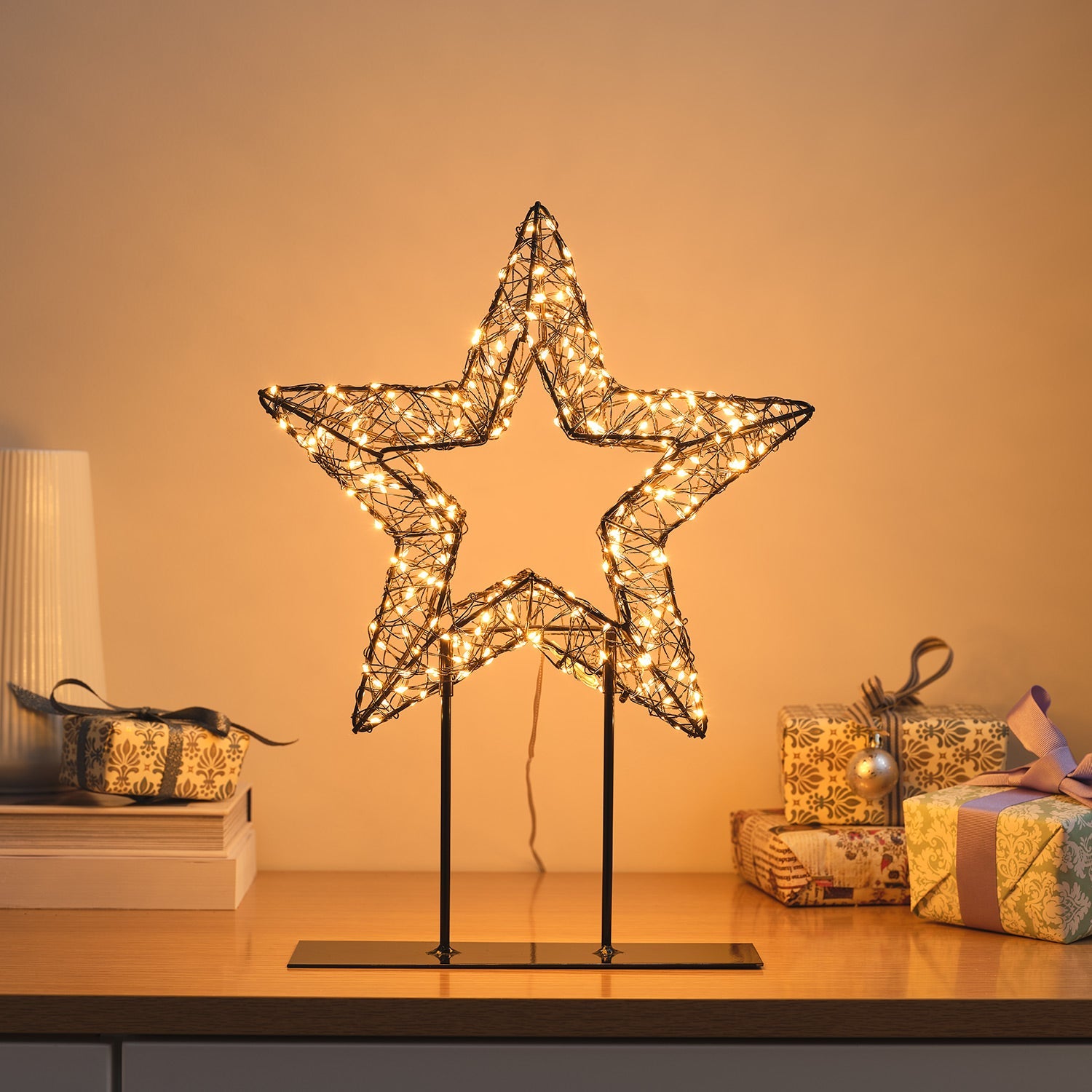 Micro LED Wire Star Christmas Decoration with Stand