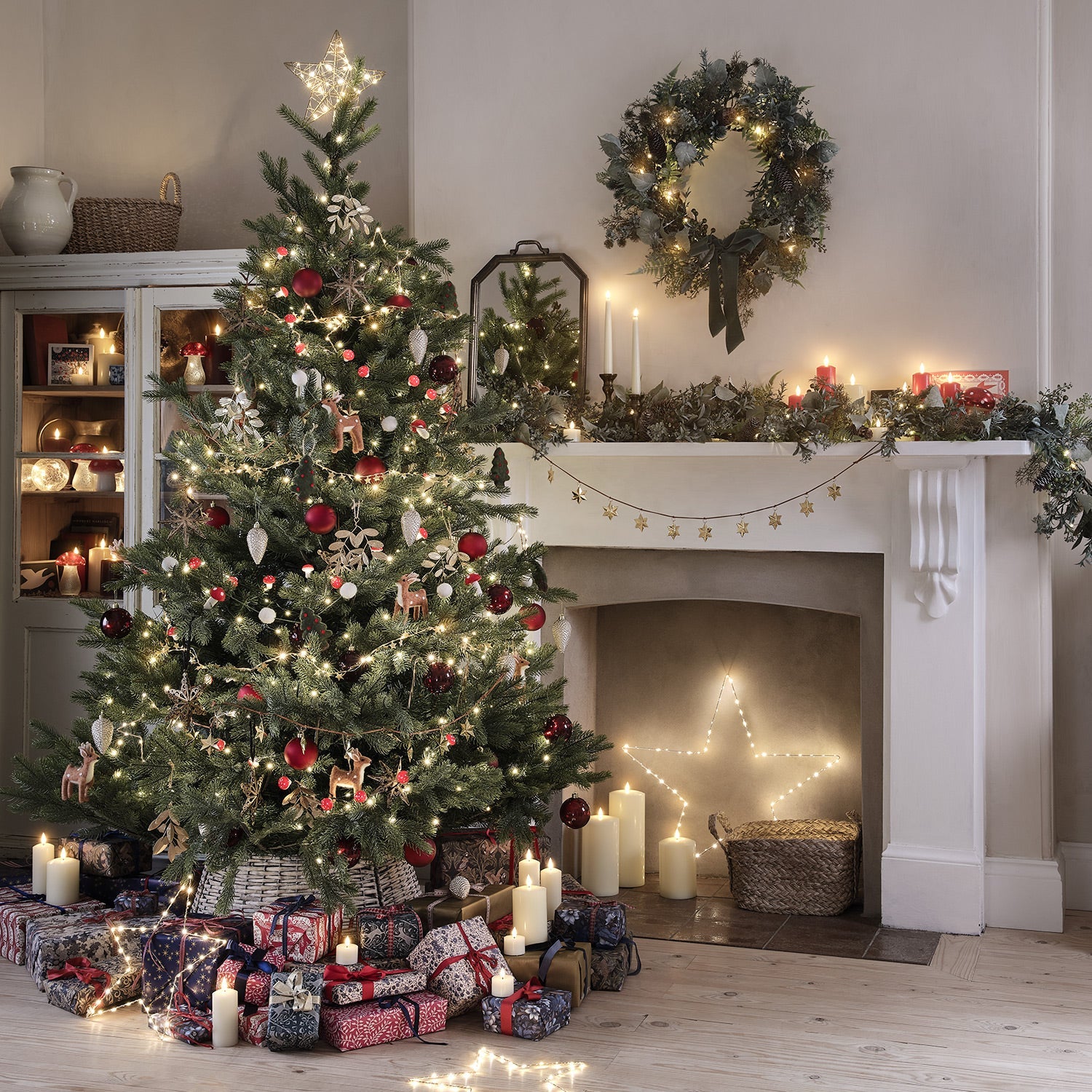 Pre Lit Oversized Autumn-Winter Ribbon Wreath & Garland