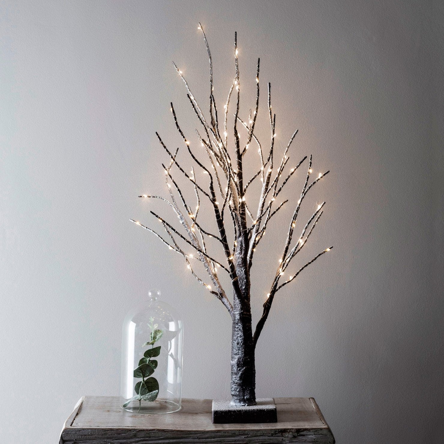65cm Snowy Pre Lit Battery Twig Tree