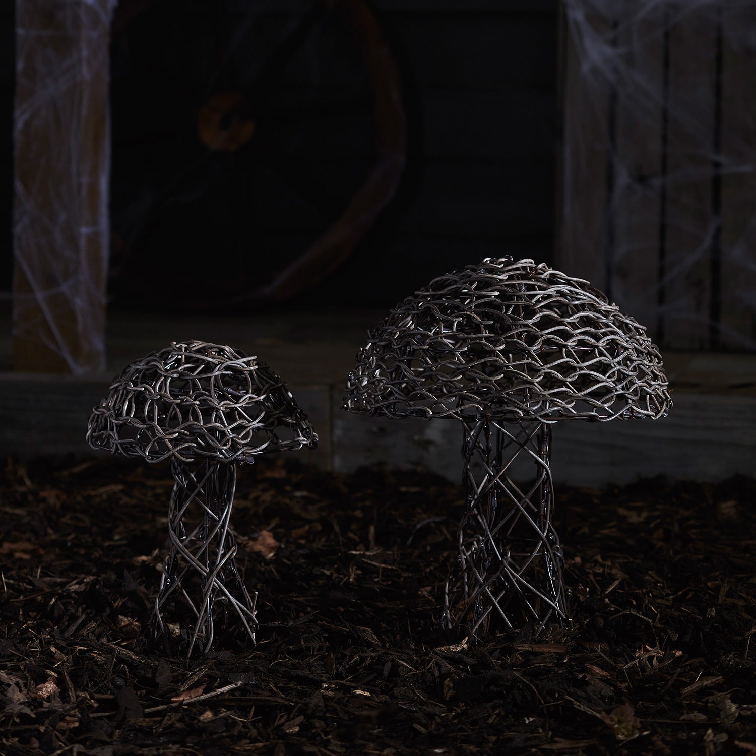 Rattan Mushroom Garden Light Duo