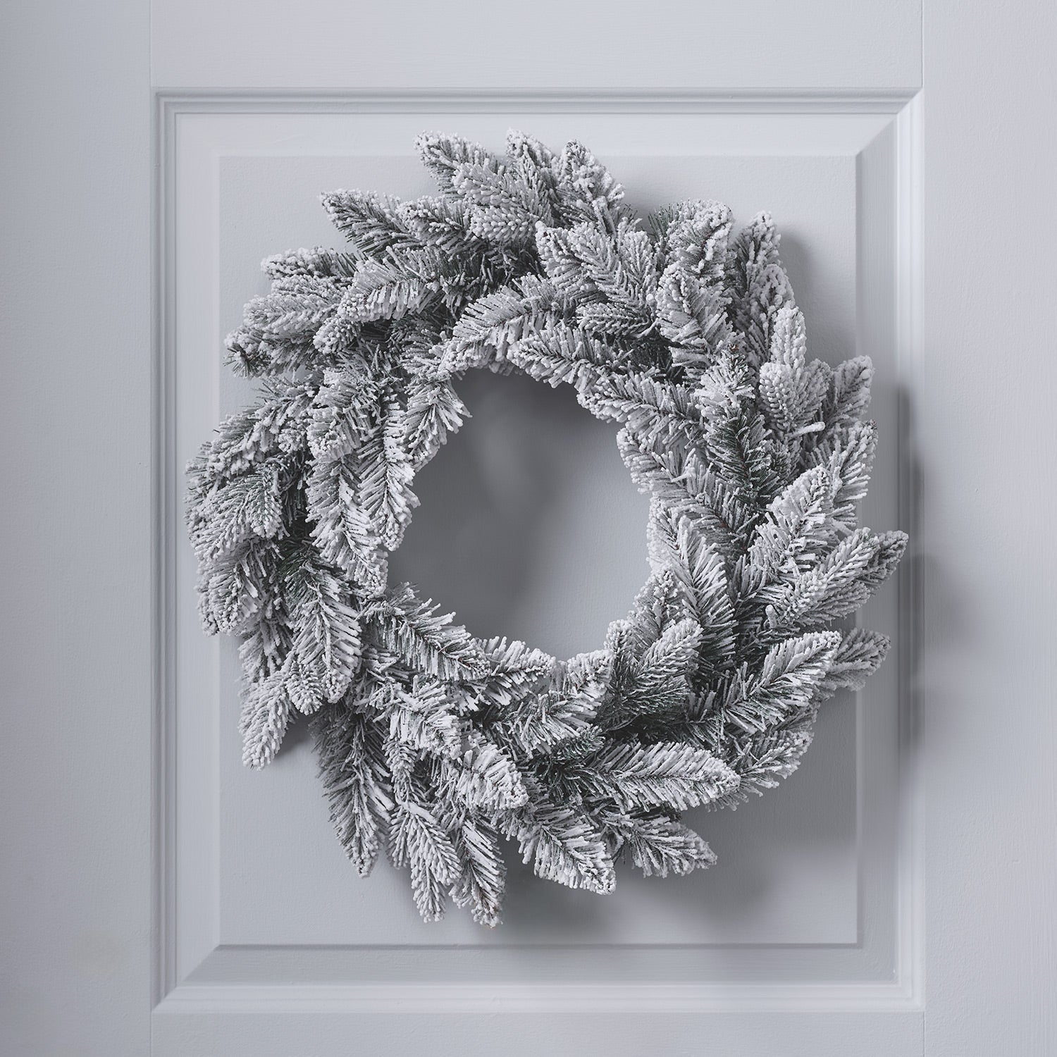 50cm Pre Lit Snowy Christmas Wreath