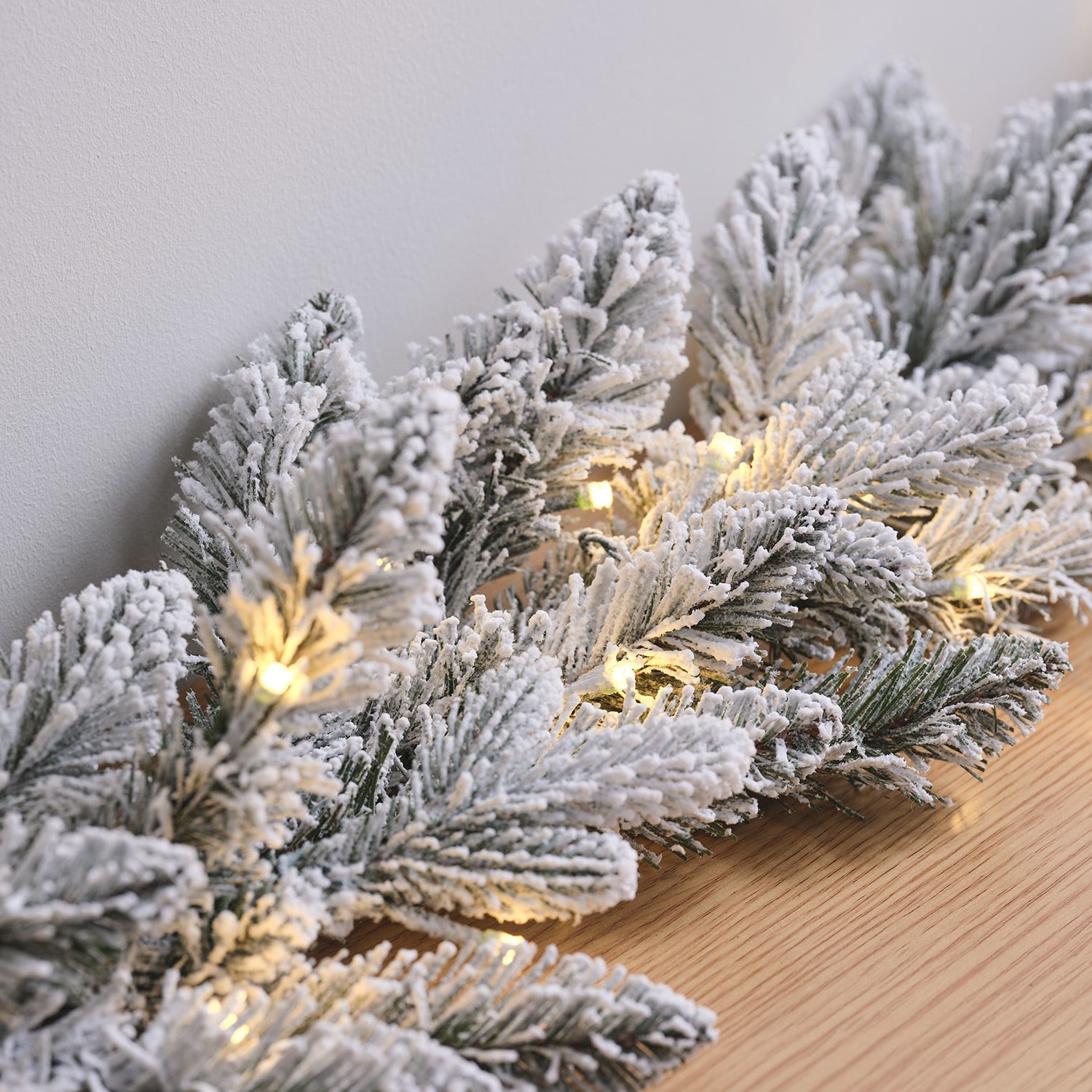 1.5m Pre Lit Snowy Christmas Garland