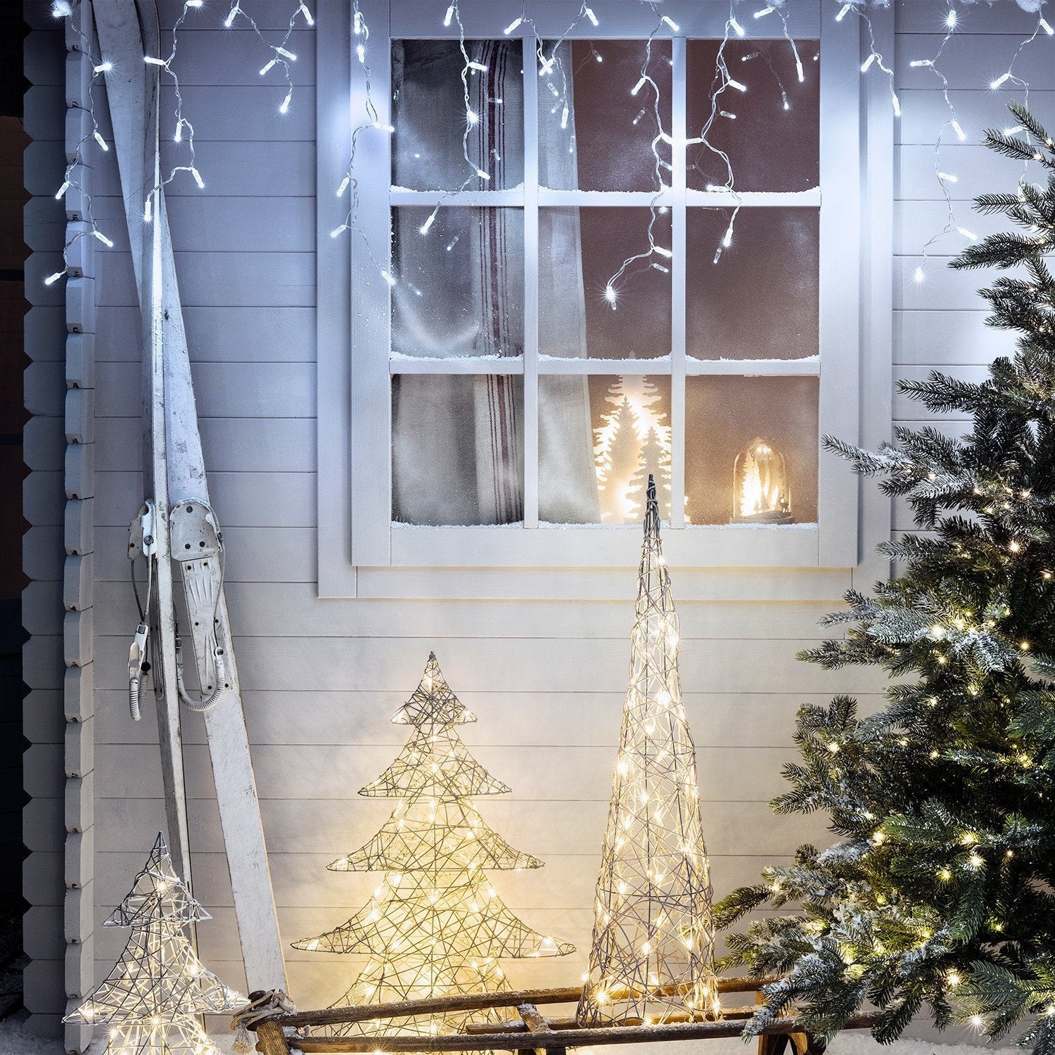 Core Connect 20m 640 White Connectable Icicle Lights Clear Cable