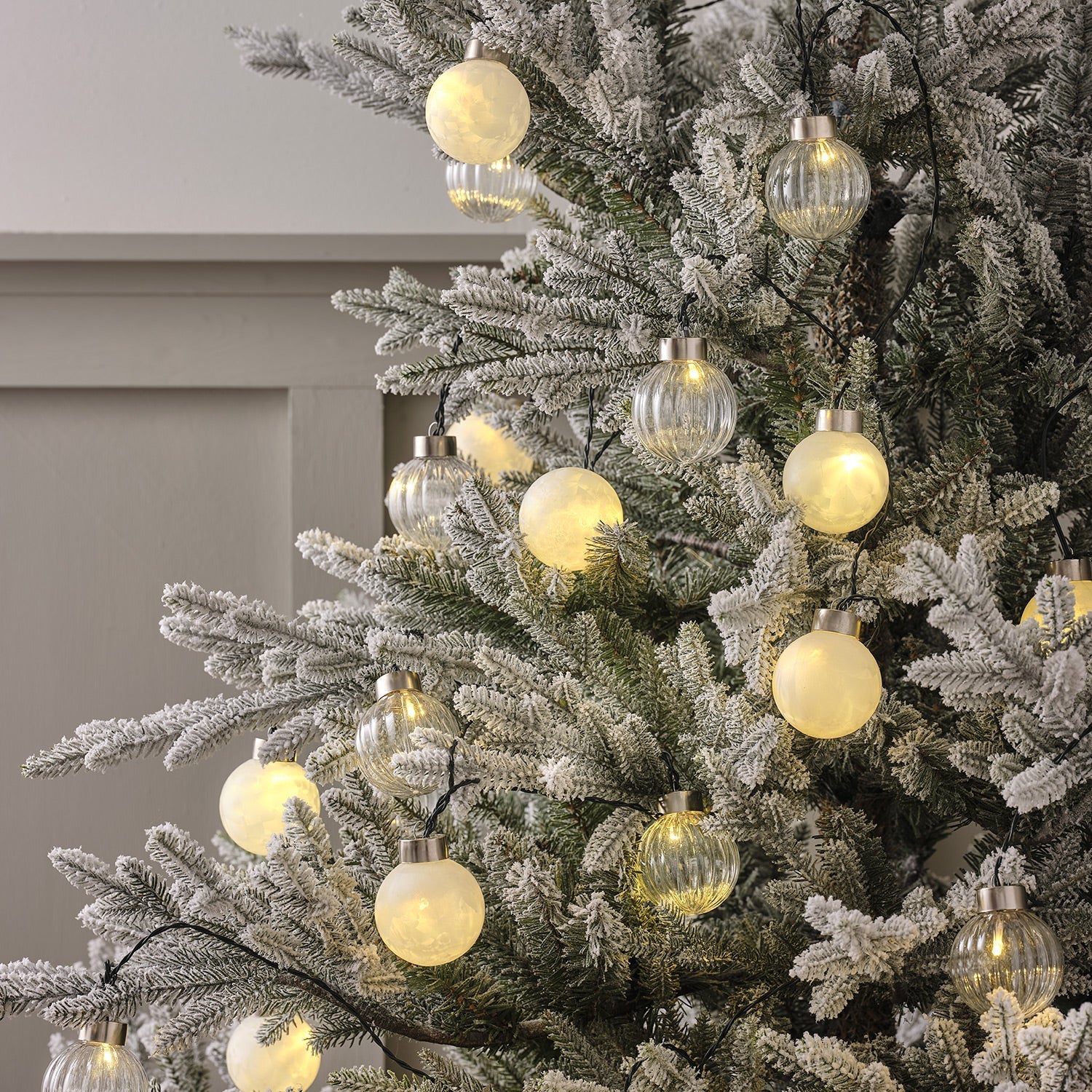 8.4m Warm White Bauble LED Garland