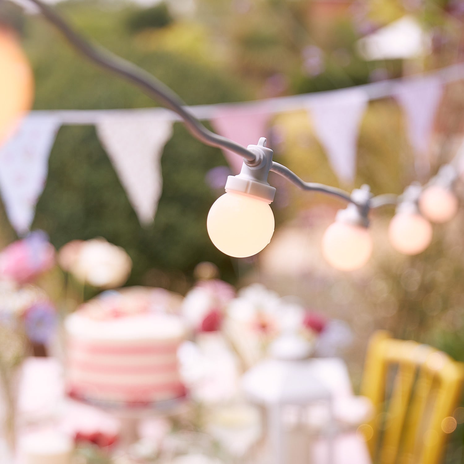 Pro Connect 25m 50 Warm White Connectable Festoon Lights White Cable