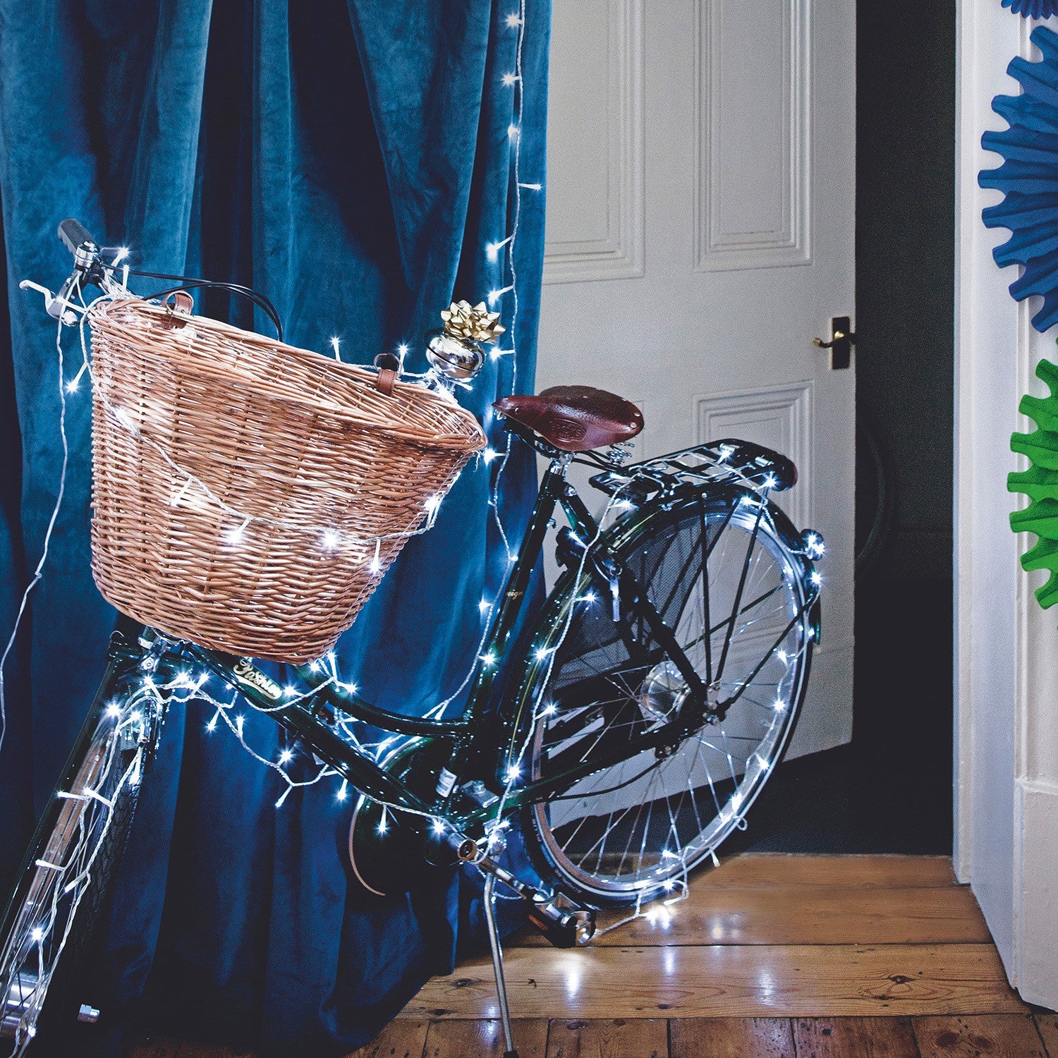 100 White LED Fairy Lights On Clear Cable