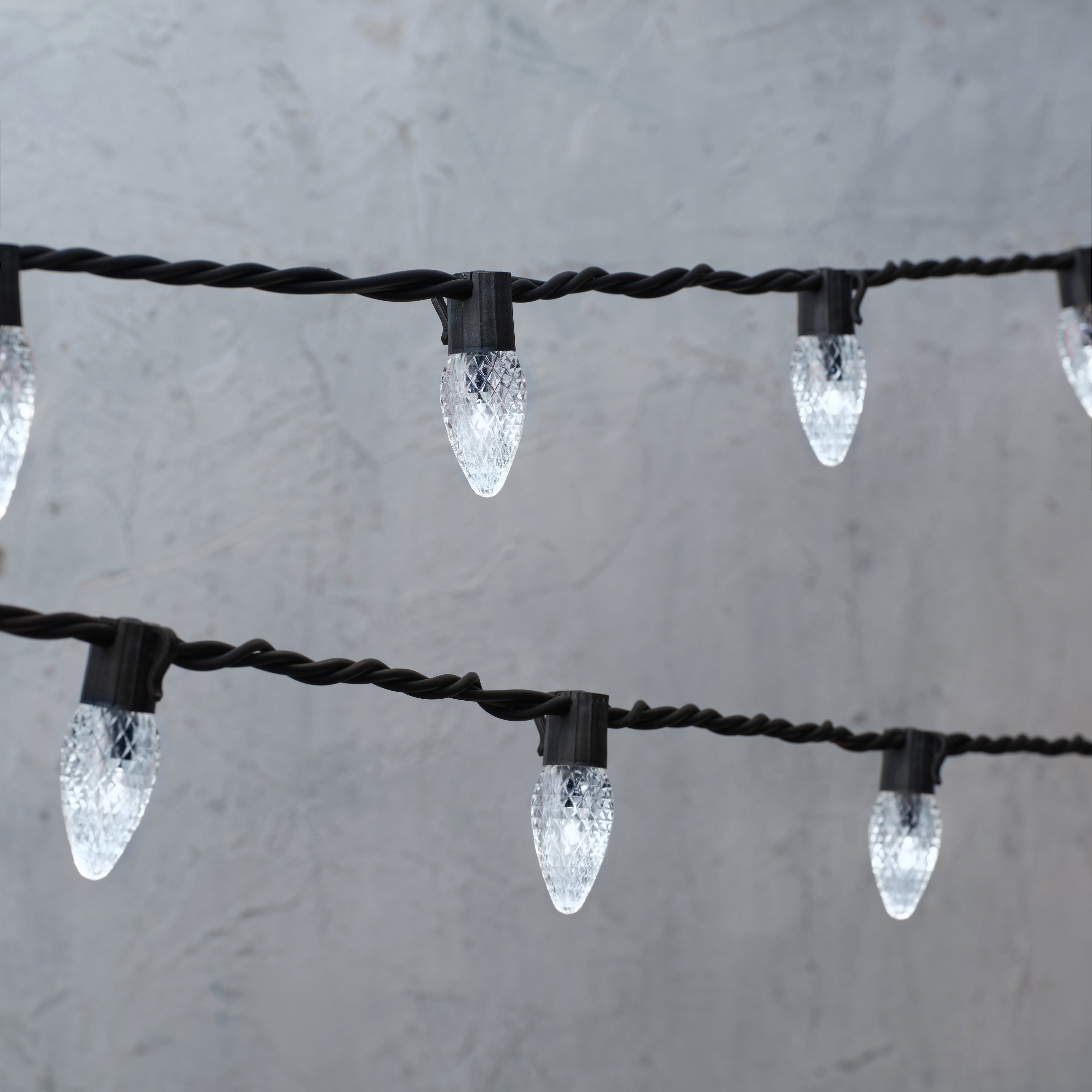 Plus Connect 5m 25 White Connectable C9 Fairy Lights Black Cable