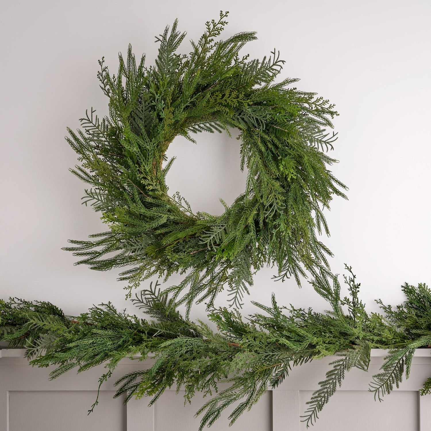 1.8m Deluxe Christmas Foliage Garland