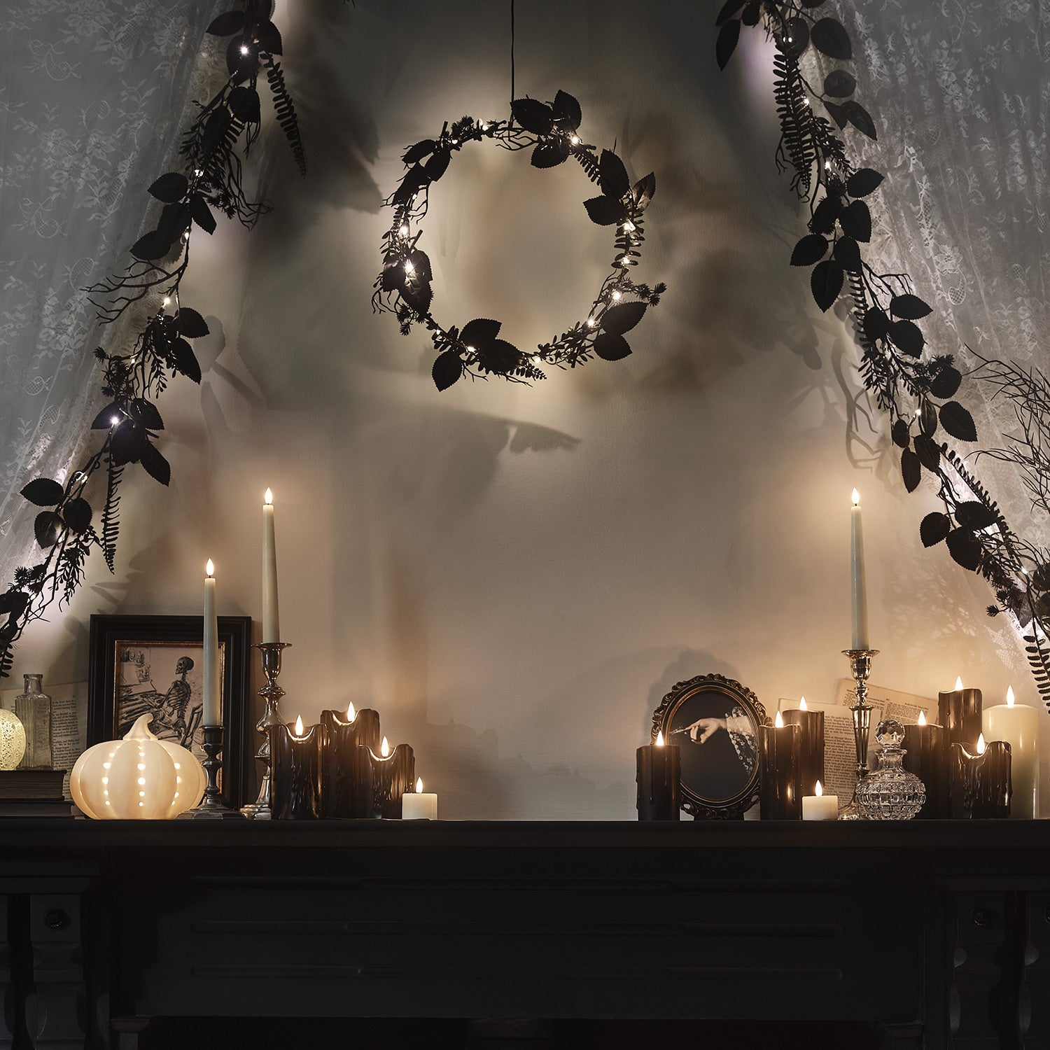 30cm Pre Lit Black Halloween Foliage Wreath